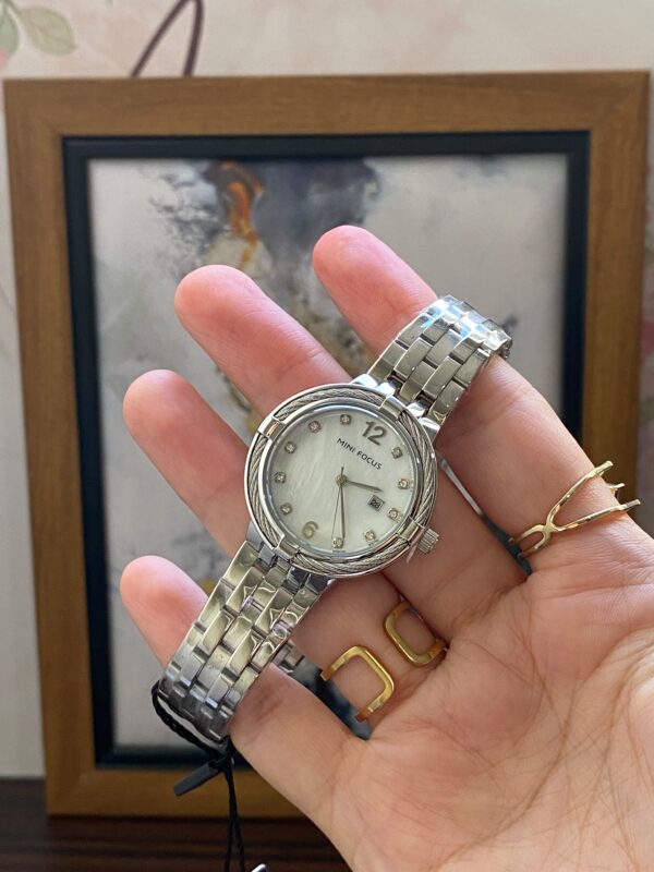 Montre Femme MINI FOCUS - Cadran Nacré & Cristaux Brillants